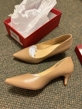 Kelly & Katie Nude Pointed-Toe Low Heel Pumps